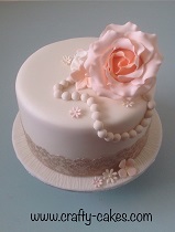 Rose & Beads 1 tier cake